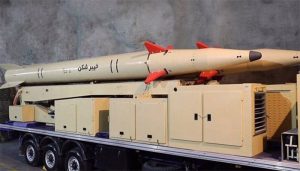 پاسدارانِ انقلاب کا علامتی منظر اور فوجی حکام