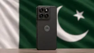 CoreTECH اور Motorola کے لوگو کے ساتھ Moto G77 اسمارٹ فون