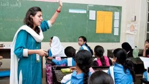 نجی اسکولوں کے نمائندے پریس کانفرنس میں