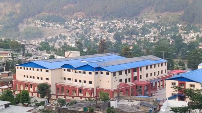 بالاکوٹ میں نیا 110 بستروں والا کیٹگری‑C اسپتال بیرونی منظر