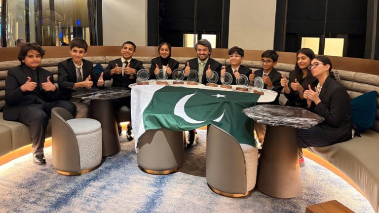 ویسٹ منسٹر ماڈل یونائیٹڈ نیشنز کے پاکستانی طلبہ گروپ—Global MUN سنگاپور 2026
