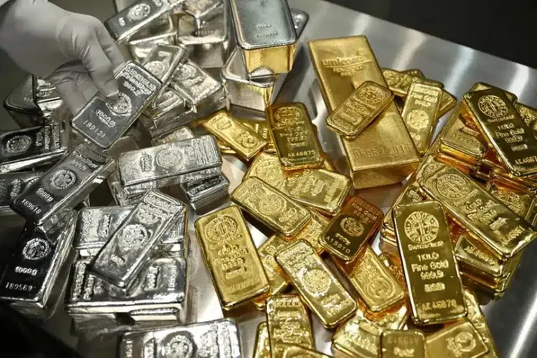 سونے کے زیورات اور سونے کے سکے
