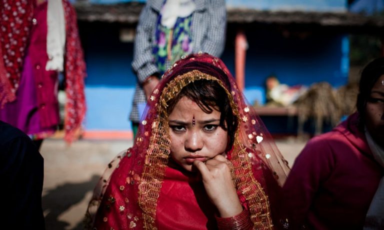 پشاور میں UNFPA کے اجلاس کی صدارت کرتے ہوئے طفیل انجم (Tufail Anjum)