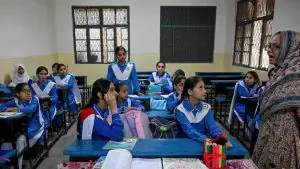 محکمۂ اسکول ایجوکیشن پنجاب کا نوٹیفکیشن جاری کرنے کا منظر