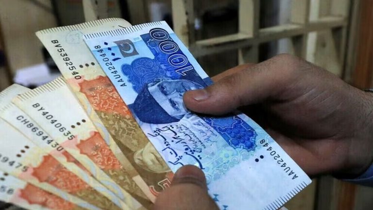 مزمل اسلم اجلاس کی صدارت کرتے ہوئے