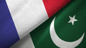 کراچی میں الوداعی تقریب میں فرانس کے سفیر تقریر کر رہے ہیں
