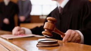 کراچی عدالت کا منظر، عدالت کے کمرے میں کارروائی
