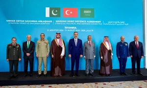 استنبول میں بیٹھک: پاکستان، سعودی اور ترکی کے وزرا اور فوجی سربراہان مکہ دفاعی اتحاد کی میٹنگ کے دوران