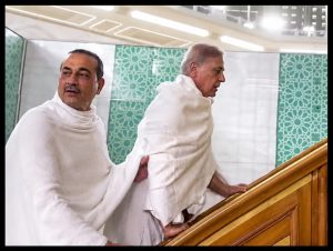 خانۂ کعبہ کے اندر وزیراعظم شہباز شریف اور فیلڈ مارشل عاصم منیر کی پاکستان اور امتِ مسلمہ کے لیے خصوصی دعائیں. | لمحہ نیوز