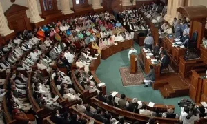پنجاب اسمبلی کا اجلاس جہاں قرارداد منظور کی جا رہی ہے