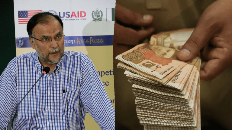احسن اقبال اور ایشین ڈویلپمنٹ بینک کے نائب صدر ملاقات کے دوران بات چیت کرتے ہوئے