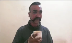 ابھینندن ورتھامن کا ہوائی یونیفارم میں سرکاری فوٹو