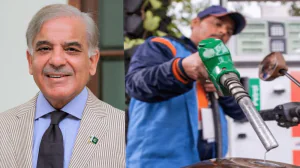 وزیراعظم شہباز شریف پیٹرول سبسڈی اسکیم کا اعلان کرتے ہوئے