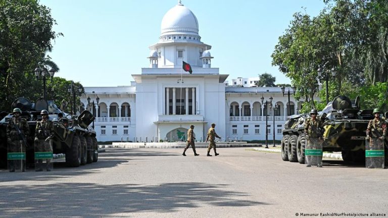 عدالتی فیصلے یا عدالتی کاغذات کی نمائندہ تصویر