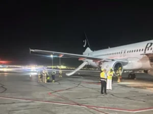 پی آئی اے ایئر بس طیارہ جدہ ہوائی اڈے پر ایمرجنسی انخلا کے دوران