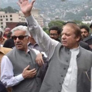 خواجہ آصف کا افغان طلبہ سے متعلق سخت ردعمل، پاکستانی طلبہ کی یکجہتی کو سیاسی رجحان قرار دیا