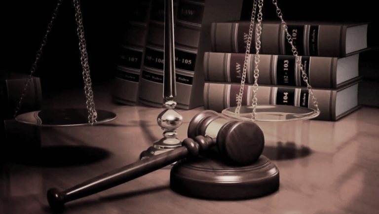 موونپک ہوٹل کراچی میں کونکلیویٹی لانچ تقریب میں رابل اخوند تقریر کرتے ہوئے