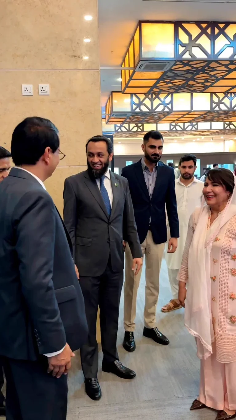 مسلم لیگ ن کے اسلام آباد ونگ اور سوشل میڈیا کارکنان کی ملاقات