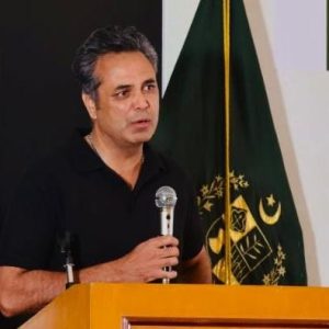 طلال حسین کے کالم یا سہیل آفریدی کی تصویر کے ساتھ سیاسی تجزیہ