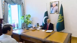 وزیرِ اعظم محمد شہباز شریف اور وفاقی وزیرِ امور کشمیر و گلگت بلتستان کی ملاقات کی تصویر