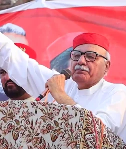 میاں افتخار حسین کا سیاسی بیان—مریم نواز اور پنجاب وزیراعلیٰ کے بارے میں تنقیدی کلمات