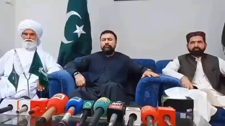 وزیراعلیٰ بلوچستان کنٹریکٹ ملازمین ایکٹ اور اسکولوں کے کھلنے کے حوالے سے بیان دے رہے ہیں