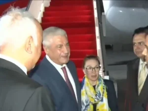 روسی وزیر داخلہ ولادیمیر کولاکولتسیف کی اسلام آباد ایئرپورٹ پر آمد