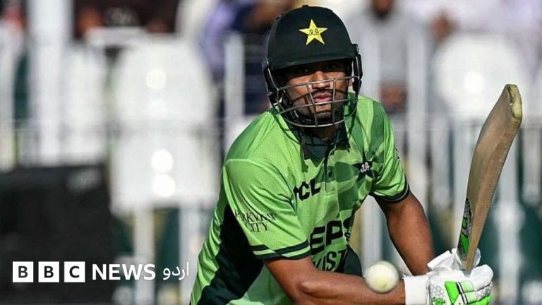 راولپنڈی میں پاکستان کے بلے باز حسن نواز بیٹنگ کرتے ہوئے