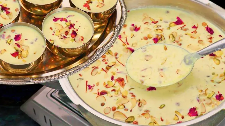 ہسپتال میں بستر پر پڑی ہوئی مریض خاتون اور بیرونی مناظر