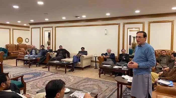 پی ٹی آئی کا جماعتی اجتماع اور سوشل میڈیا نمائندے