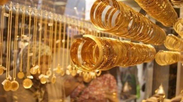 پاکستان میں فی تولہ سونے کی قیمت میں 10ہزار روپے سے زائد کمی کی اطلاع