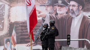 مجتبیٰ خامنہ ای کی حاضری؛ فوجی قیادت کے ساتھ ملاقات