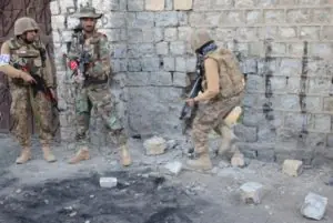 بلوچستان میں سکیورٹی فورسز کی کارروائیوں میں 9 دہشتگرد ہلاک، میڈیا رپورٹس میں بھارتی سرپرستی کا تذکرہ | لمحہ نیوز