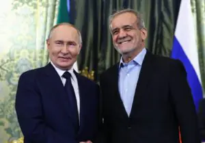ایرانی صدر پزشکیان نے ماسکو میں پیوٹن سے ملاقات کی، مشرقِ وسطیٰ اور توانائی پر گفتگو | لمحہ نیوز