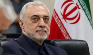 مہرداد اخلاقی کتابچی کی تصویر، ایران کے نئے وزیرِ دفاع کا تعین